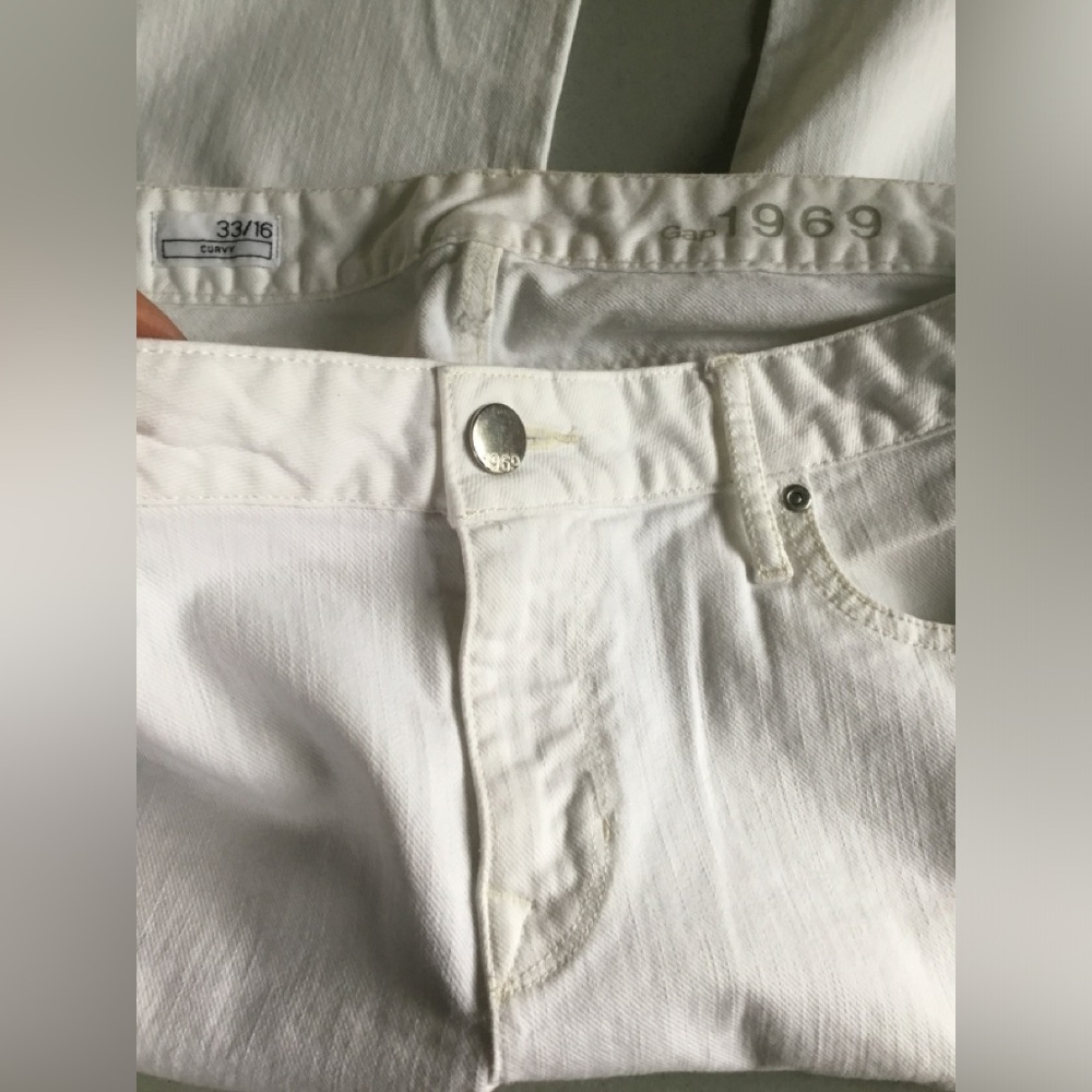 GAP - Picture 9 of 16